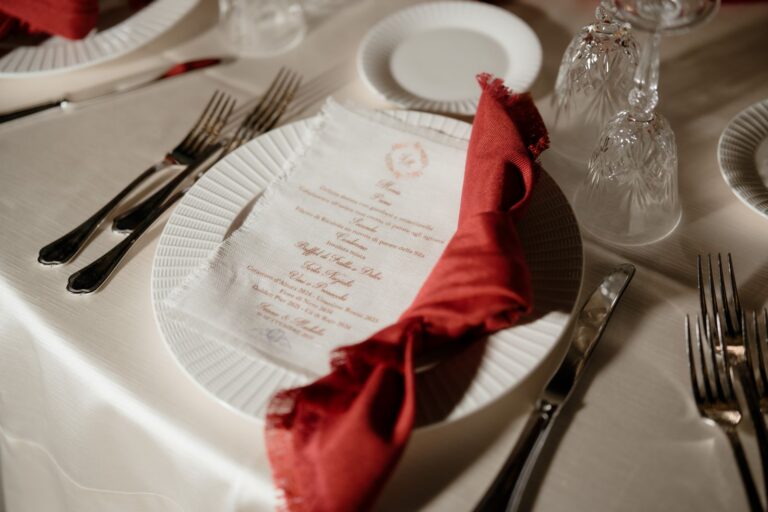 Menükarte Wording: 30 elegante Formulierungen für eure Hochzeit